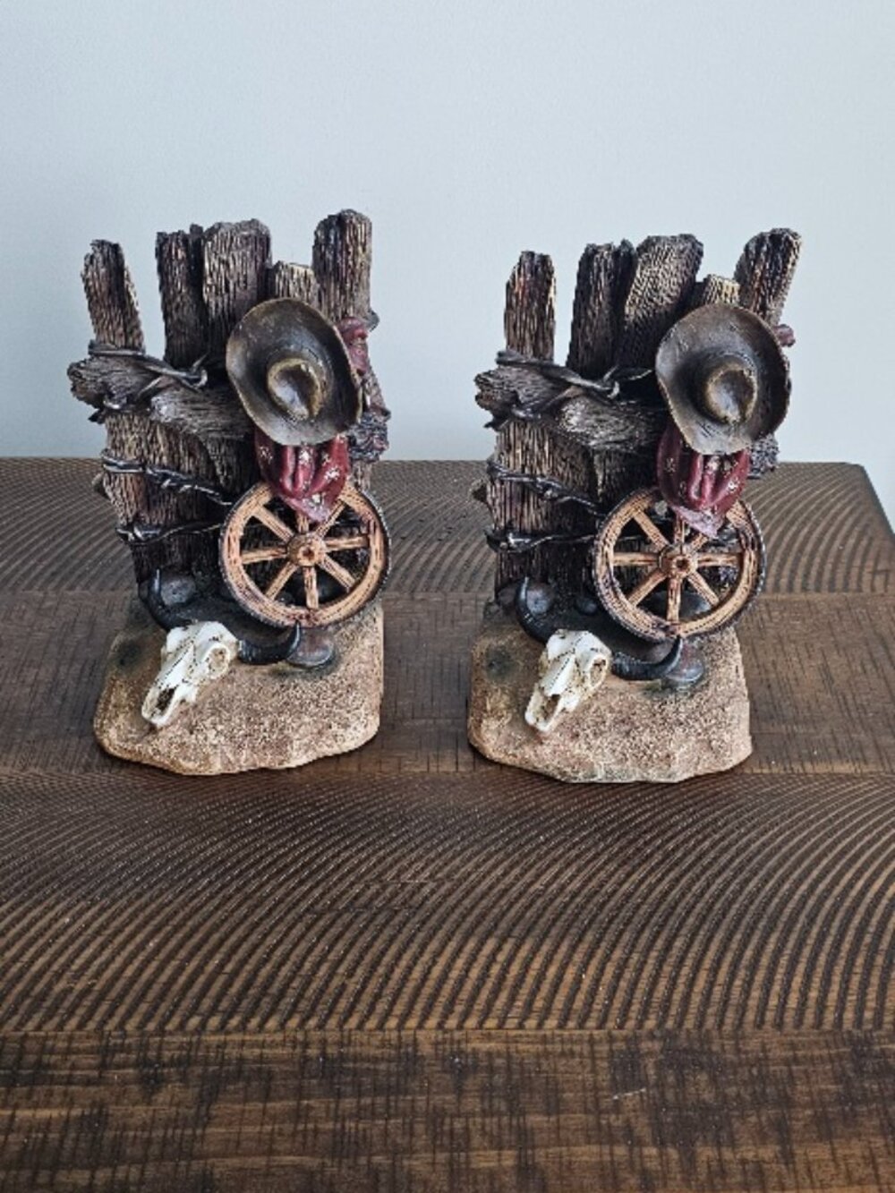 Cowboy Western Resin Bookends Book Ends Bookend, Set of 2, mint condition